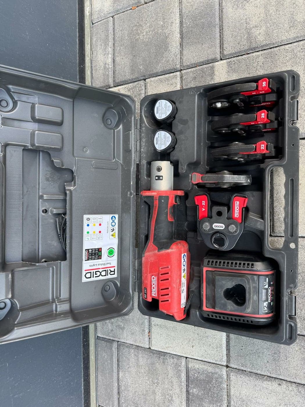 Mini lisovačka RIDGID RP 241 (čeľuste do 35 mm)