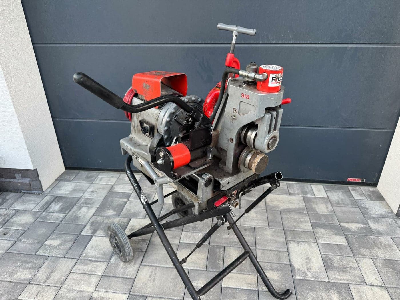 Set: RIDGID Compact 300 s hydraulickou drážkovačkou 918 (5/4"–12")